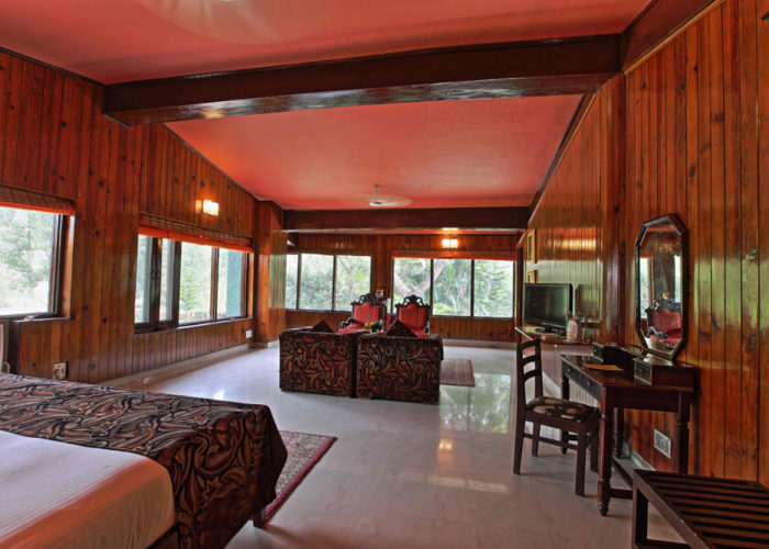 DELUXE ROOMS