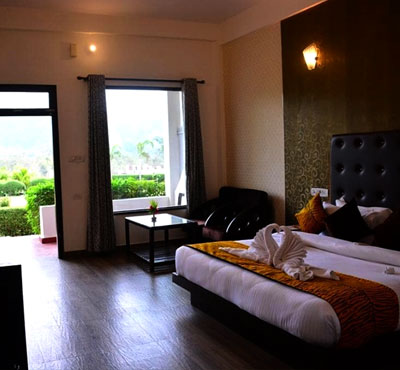 DELUXE ROOM